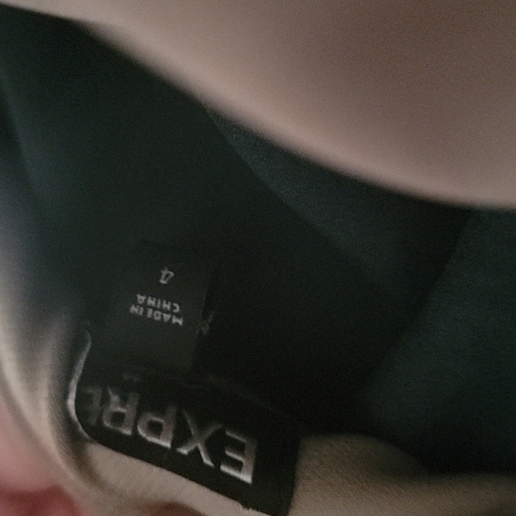 EXPRESS TWO PIECE SUIT🌼 - Picture 10 of 17